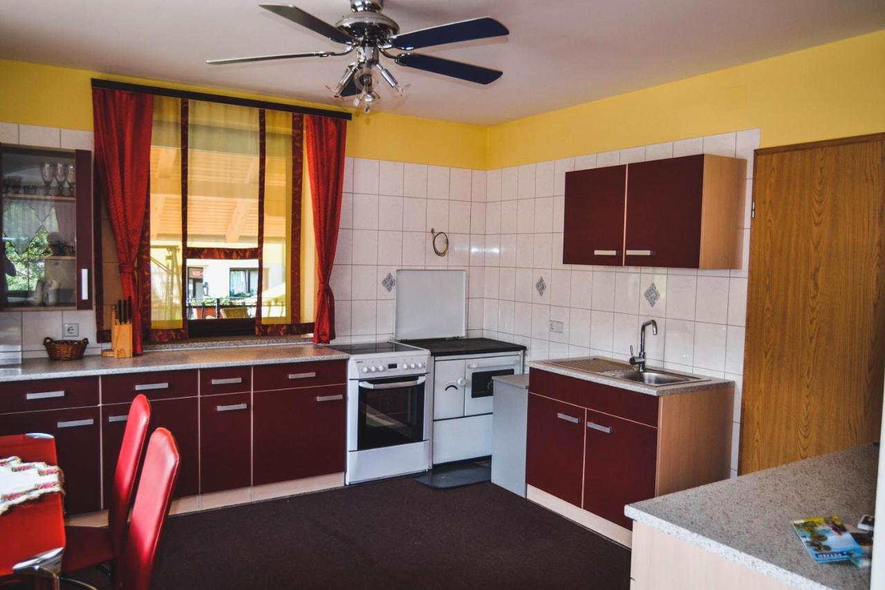 Apartmaji Krebs Mezica Bagian luar foto
